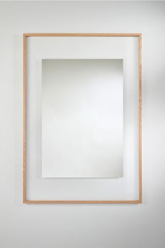 Passepartout Rect. L rectangular wall mirror, showing solid oak frame, measuring 105 x 150 cm.