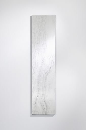Travertin rectangular wall mirror, showing black metal frame, measuring 41 x 174 cm.