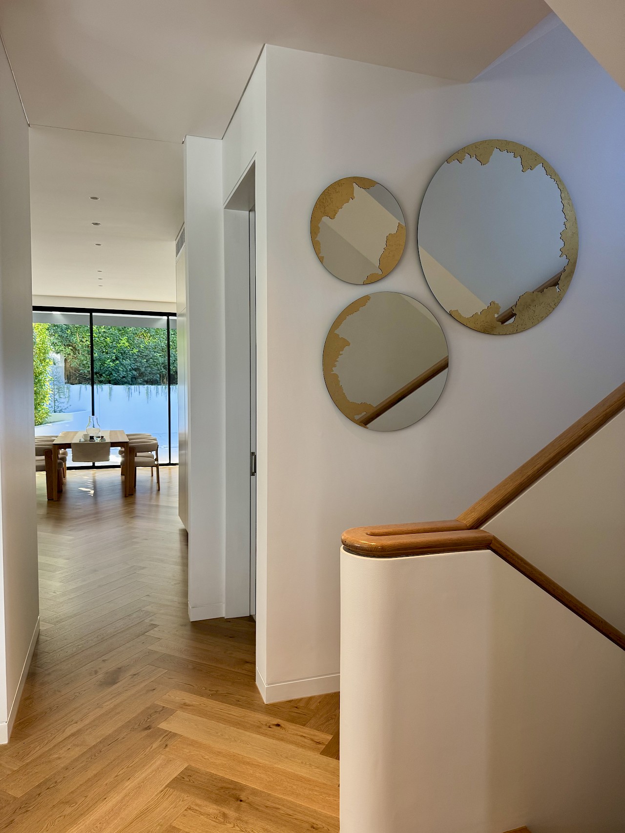 Ornato Round L